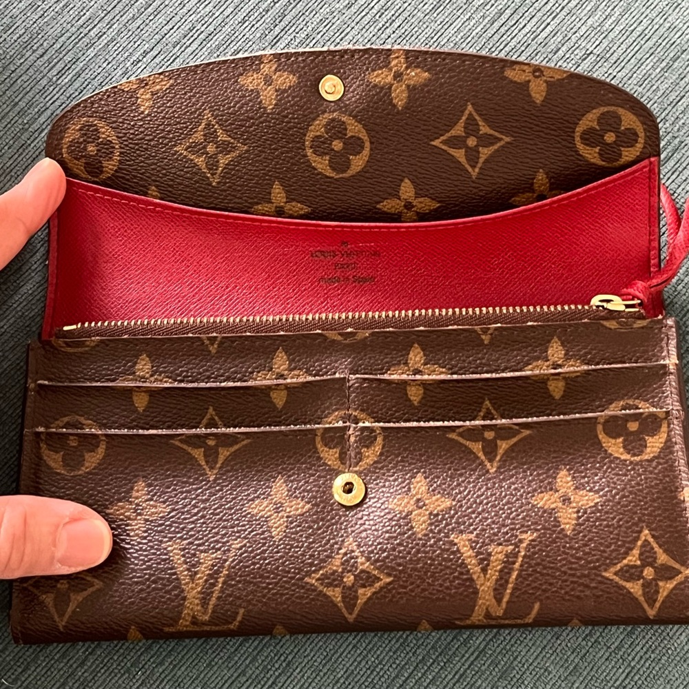 Louis Vuitton monogram Emilie wallet